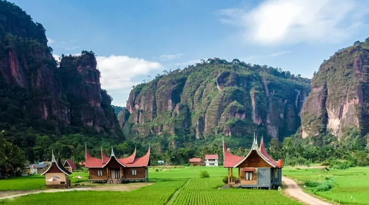 West Sumatra Highlands: Bukittinggi, Harau & Padang 3D2N