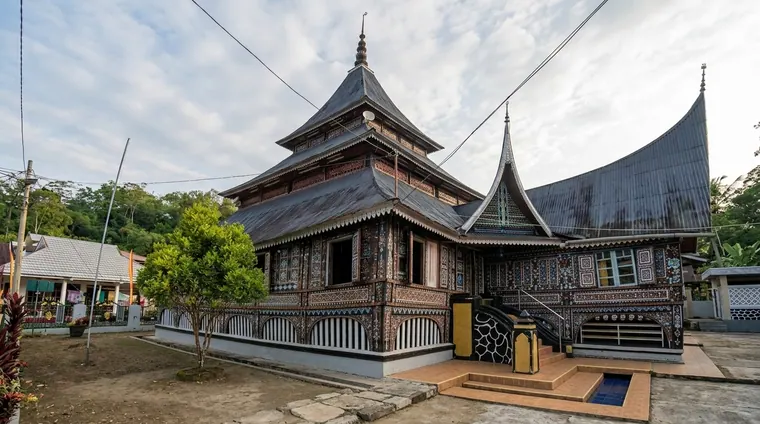 Masjid Asasi, Sigando: History, Architecture & What to Expect