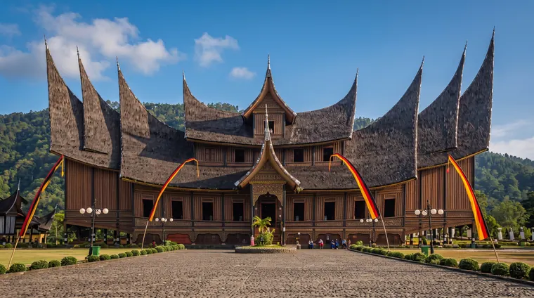 Pagaruyung Palace Guide: Visiting Istano Basa Pagaruyung