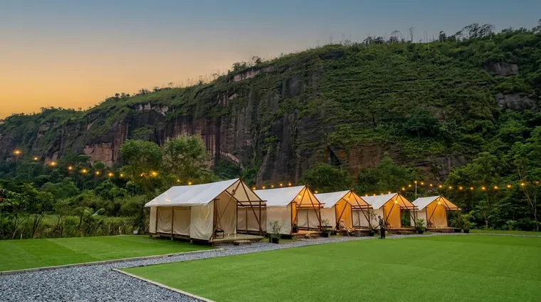 Harau Valley Glamping Escape: Waterfalls & Kelok 9